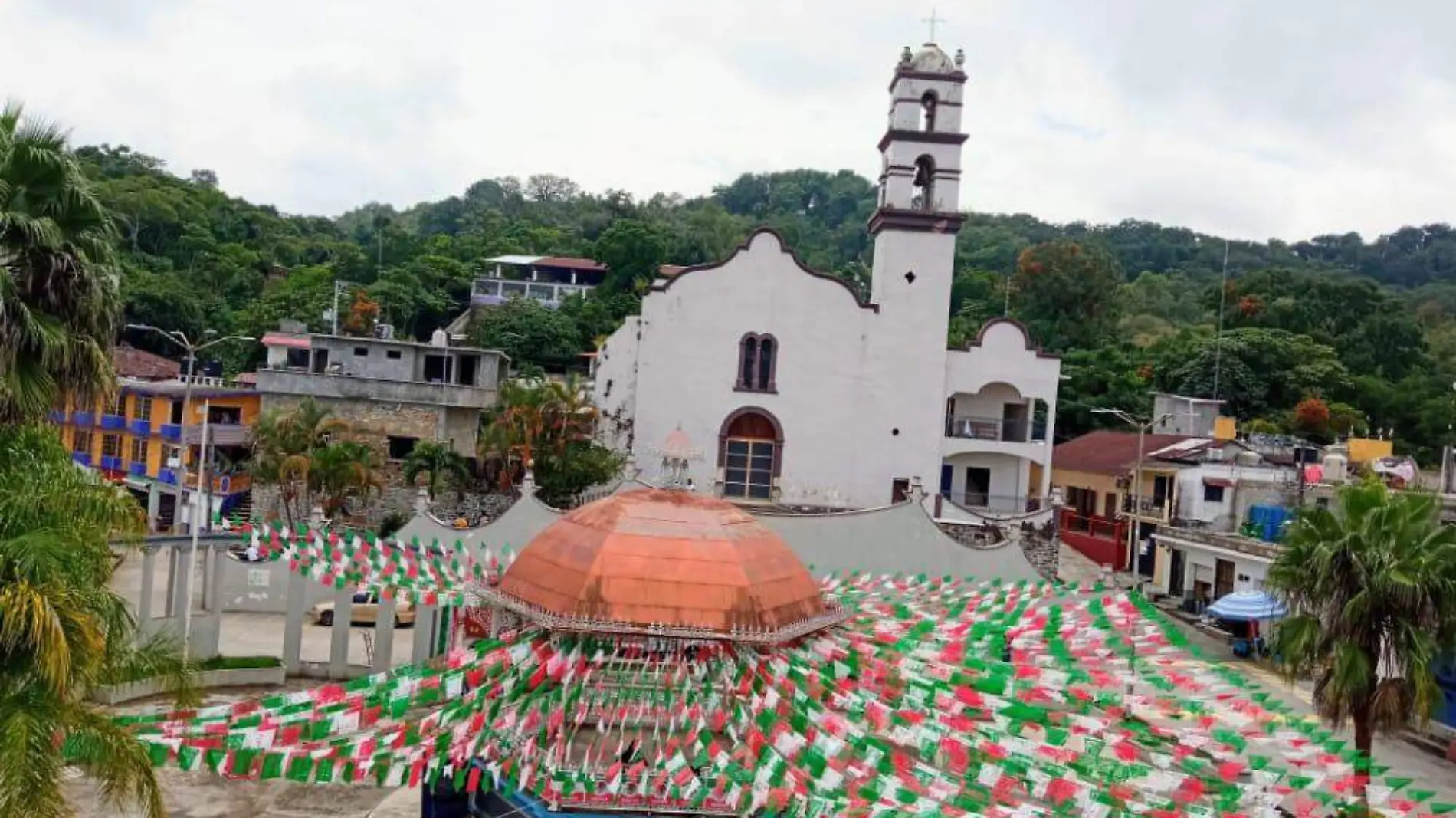 FACHADA IGLESIA XOCHIATIPAN 2